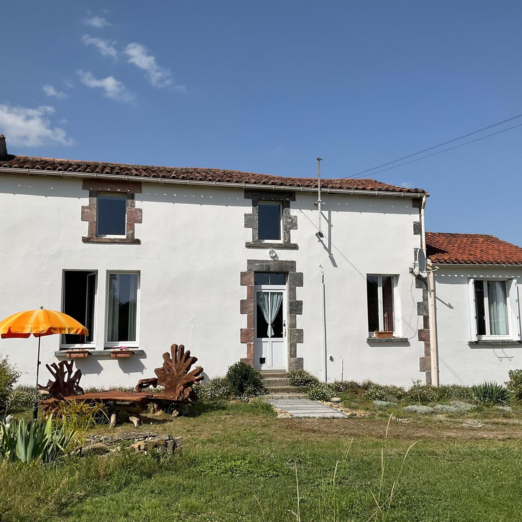 La Brionniere Bed and Breakfast Saint-Pierre-du-Chemin Exteriör bild